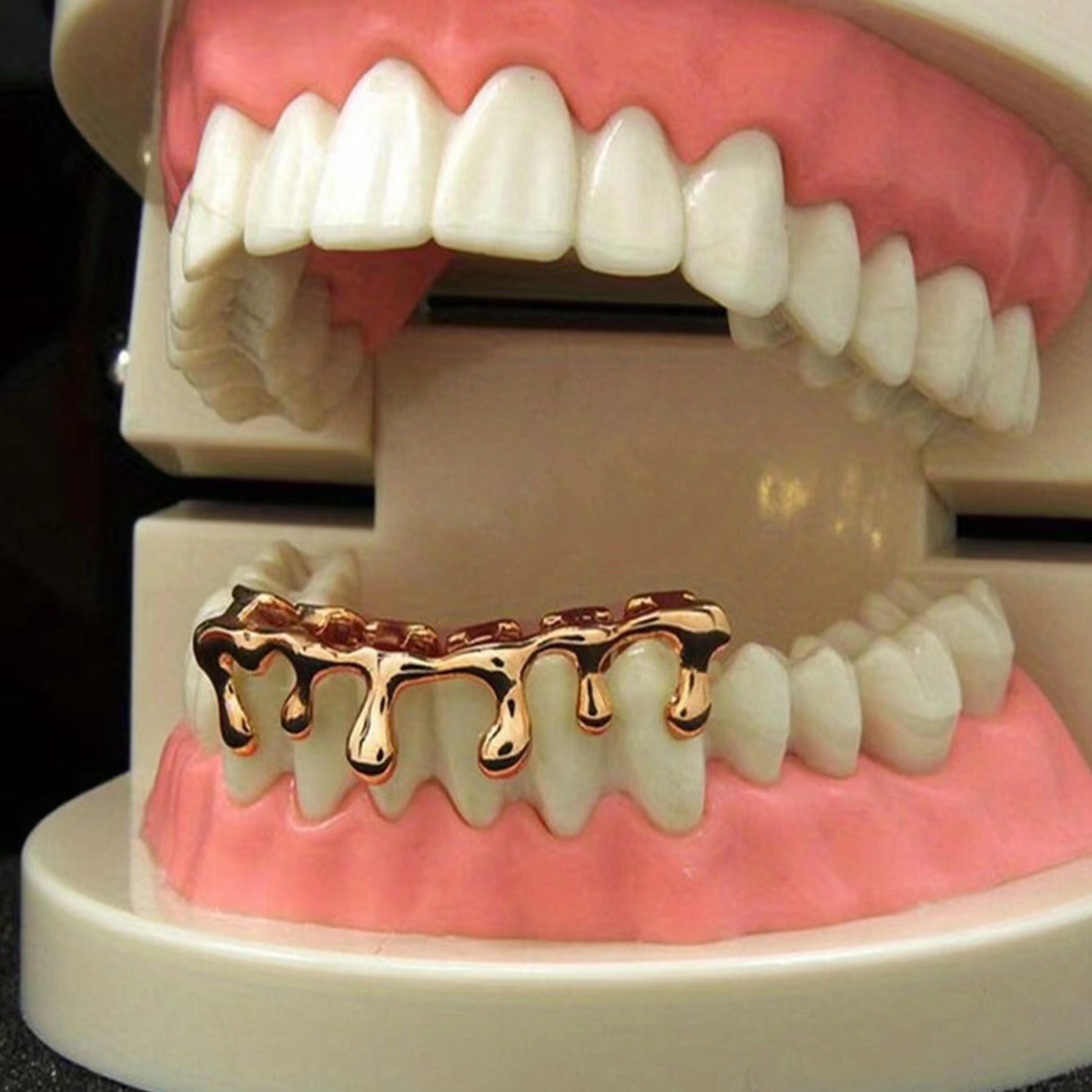 Ornamen Gigi Lapis Emas Enam G - Body Jewelry Europe ulasan dan harga